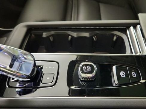 New 2026 Volvo XC90 T8 Ultra w/ Lounge Package AWD/4WD image 17
