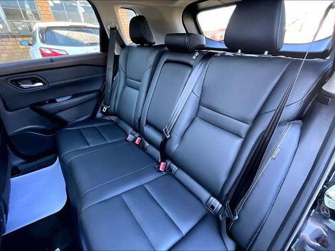 Used 2023 Nissan Rogue SL w/ SL Premium Package image 24