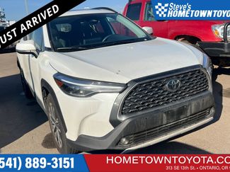 Used 2023 Toyota Corolla Cross XLE video 1