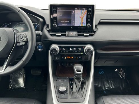 Used 2020 Toyota RAV4 Limited image 13