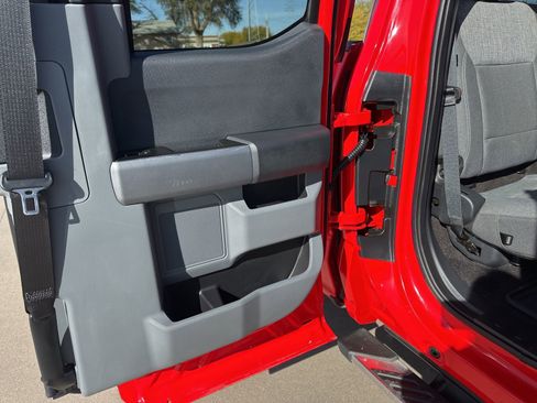 Used 2022 Ford F150 XLT w/ Equipment Group 302A High image 17