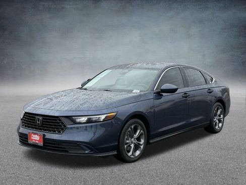 Used 2023 Honda Accord EX image 7