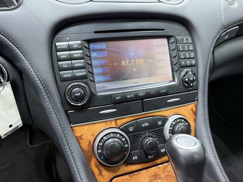 Used 2007 Mercedes-Benz SL 550 w/ AMG Sport Pkg image 16
