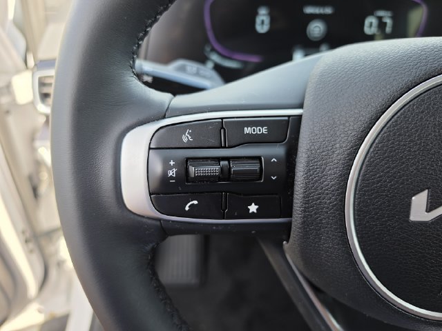 Used 2025 Kia Sportage EX FWD image 37