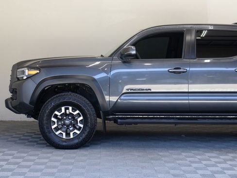 Used 2023 Toyota Tacoma TRD Off-Road w/ Black Out Package (TMS) AWD/4WD image 8