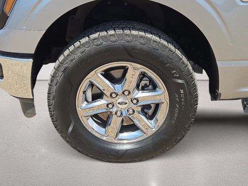Used 2025 Ford F150 XLT w/ Equipment Group 301A Standard AWD/4WD image 10
