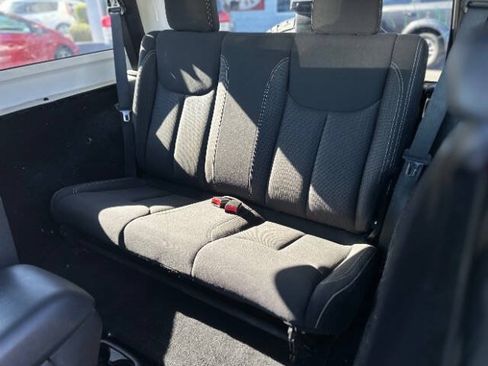 Used 2015 Jeep Wrangler Sahara w/ Connectivity Group AWD/4WD image 12