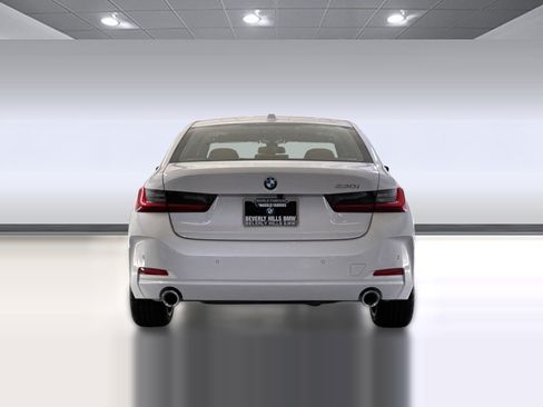 Used 2026 BMW 330i Sedan w/ Premium Package RWD image 9