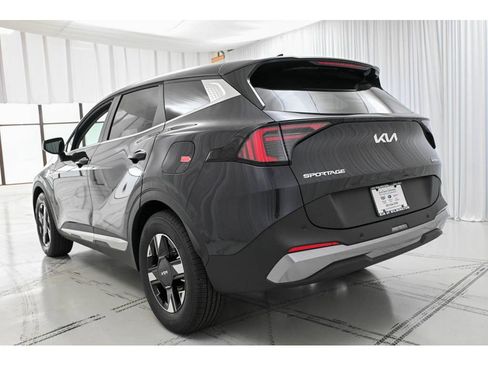 New 2026 Kia Sportage LX image 5
