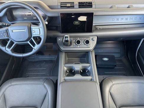 New 2025 Land Rover Defender 110 X-Dynamic SE image 12