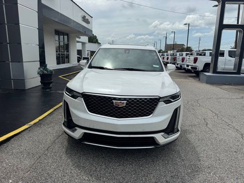 Certified 2024 Cadillac XT6 Luxury w/ LPO, Floor Liner Package AWD/4WD image 7