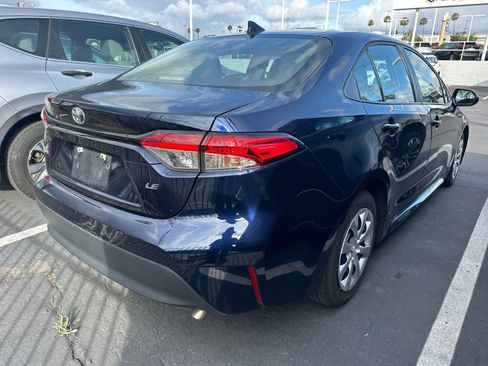 Used 2025 Toyota Corolla LE w/ Convenience Package FWD image 3