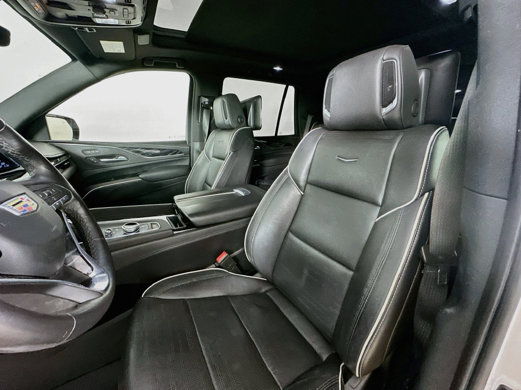 Used 2021 Cadillac Escalade Sport w/ Driver Assist Tech Package AWD/4WD image 27