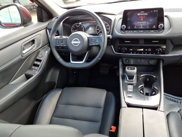 Used 2024 Nissan Rogue SV w/ SV Premium Package FWD image 4