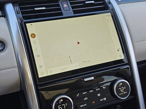 New 2025 Land Rover Discovery S image 13