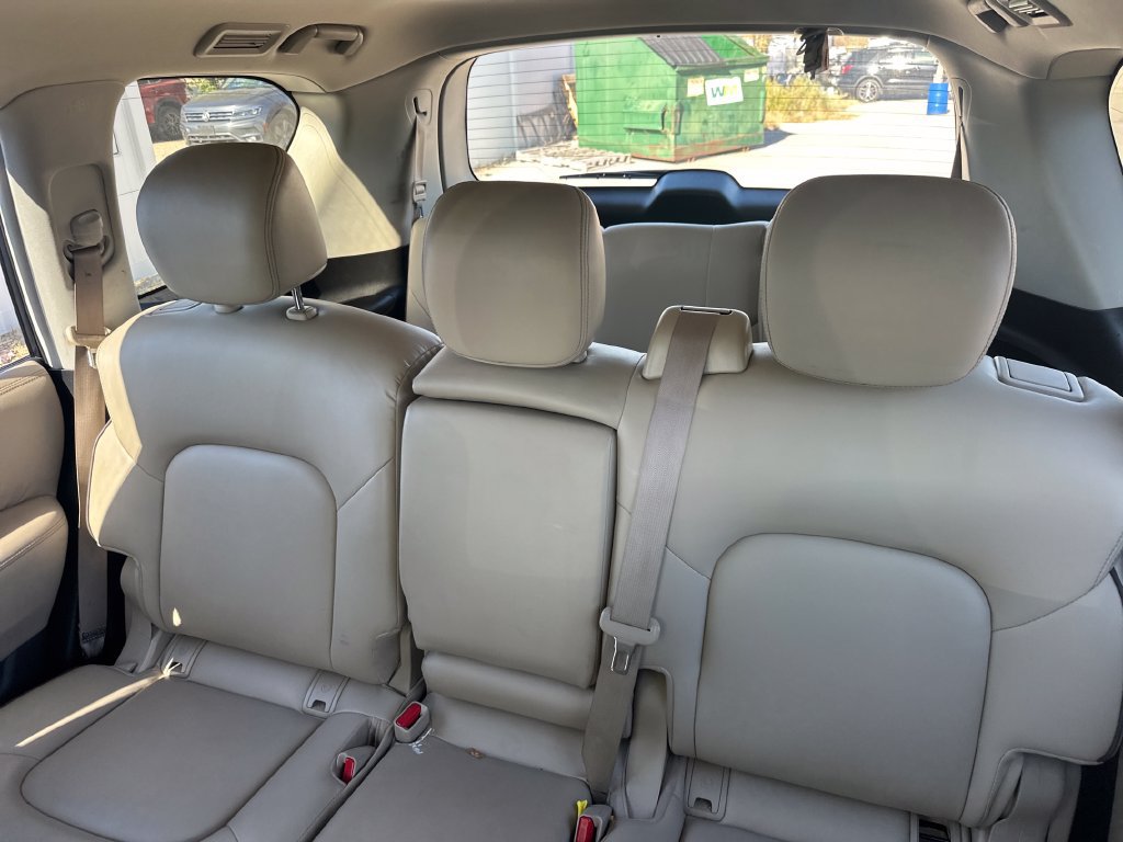 Used 2024 Nissan Armada SV w/ Cargo Package AWD/4WD image 18