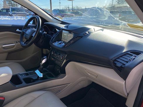 Certified 2019 Ford Escape Titanium image 27