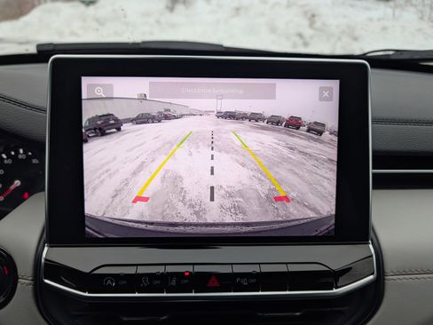 Used 2025 Jeep Compass Limited image 23