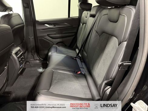 New 2025 Jeep Grand Cherokee Altitude AWD/4WD image 13