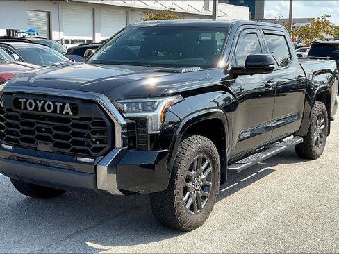 Used 2023 Toyota Tundra Platinum AWD/4WD image 3