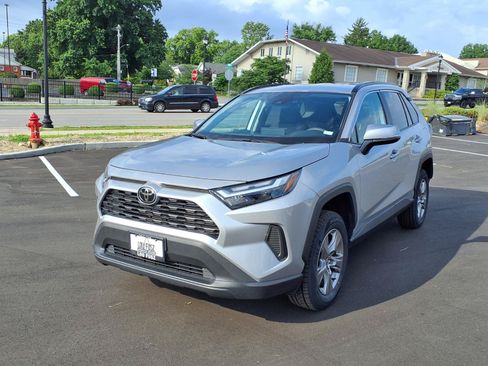 Certified 2024 Toyota RAV4 XLE AWD/4WD image 29