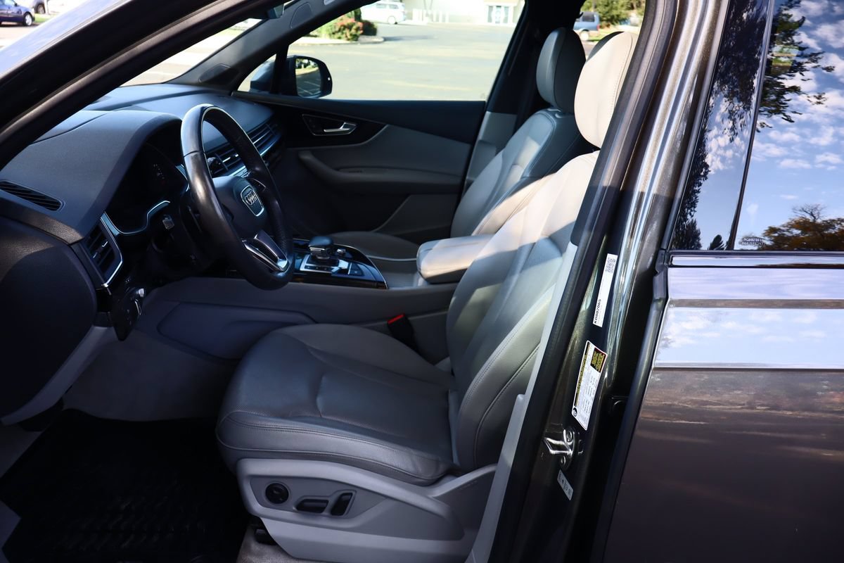 Used 2019 Audi Q7 3.0T Prestige w/ Prestige Package AWD/4WD image 19
