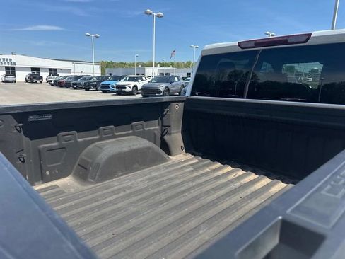 Used 2023 Chevrolet Silverado 1500 RST w/ Z71 Off-Road Package AWD/4WD image 13