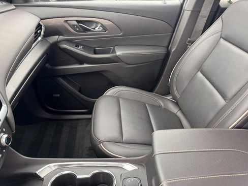 Used 2023 Chevrolet Traverse Premier w/ LPO, Floor Liner Package AWD/4WD image 15