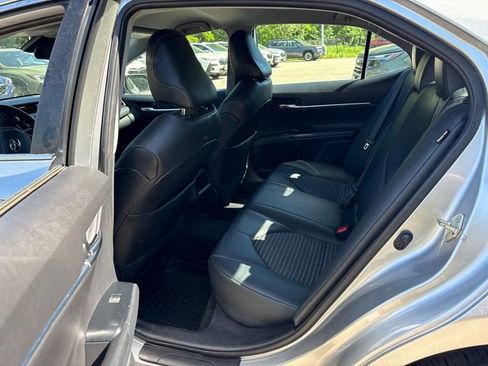 Used 2020 Toyota Camry SE FWD image 13