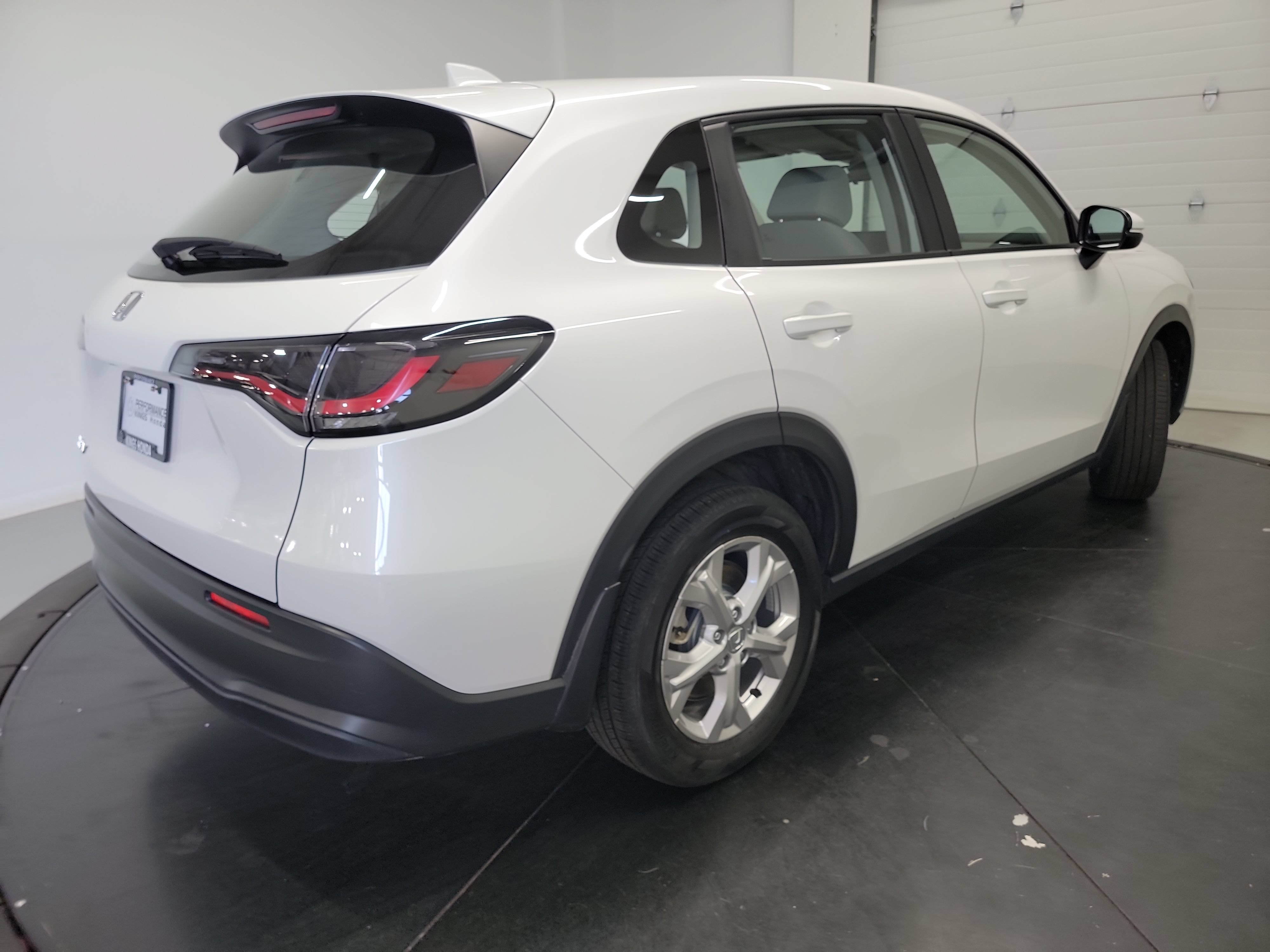 Used 2024 Honda HR-V LX image 9