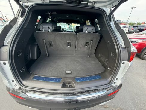 Used 2022 Buick Enclave Premium w/ Surround and Sites Package AWD/4WD image 29
