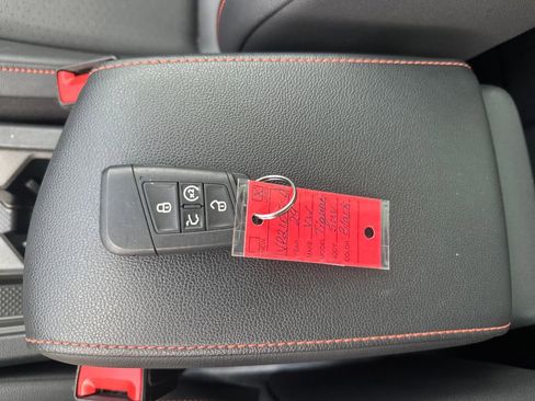 Used 2024 Volkswagen Tiguan Wolfsburg Edition image 17