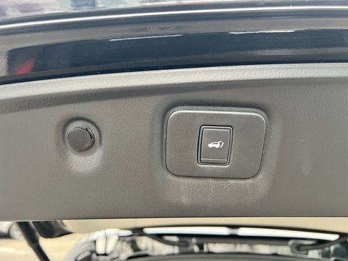 Used 2019 INFINITI QX60 Luxe w/ Essential Package image 64