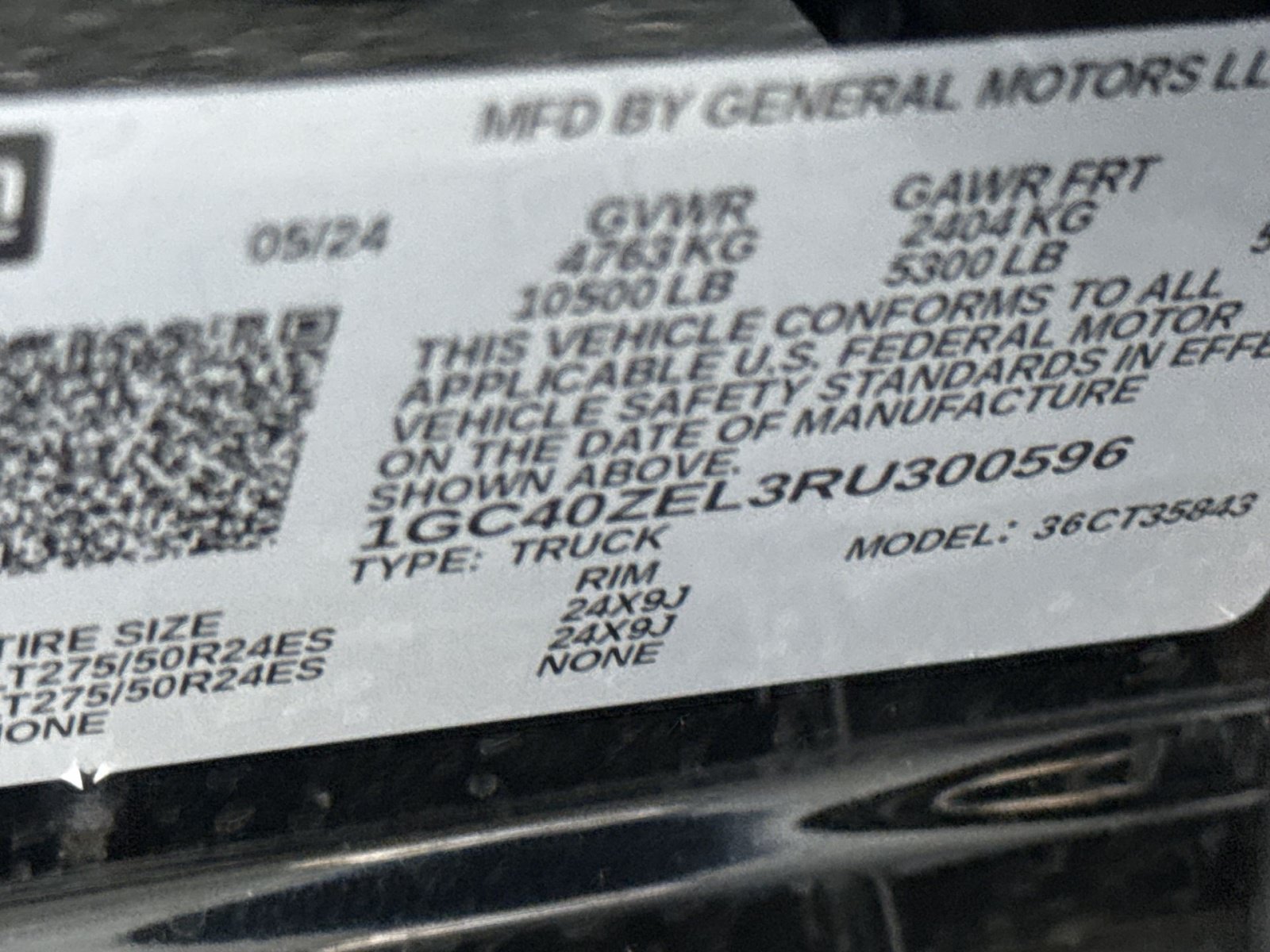 Used 2024 Chevrolet Silverado EV RST AWD/4WD image 31
