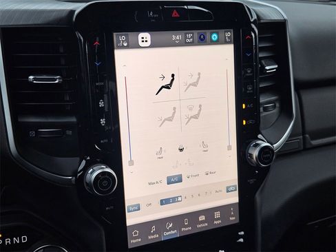 New 2026 RAM 1500 4x4 Crew Cab image 25