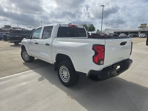 Used 2023 Chevrolet Colorado W/T RWD image 5