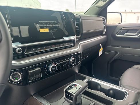 New 2026 GMC Sierra 1500 SLT w/ SLT Premium Plus Package AWD/4WD image 18