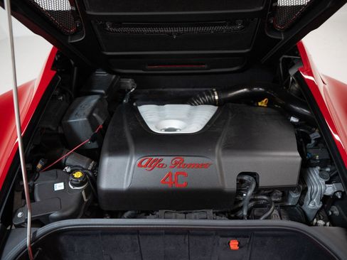 Used 2018 Alfa Romeo 4C Spider image 62