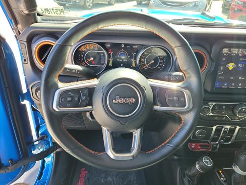 Used 2023 Jeep Gladiator Mojave w/ Cold Weather Group AWD/4WD image 22