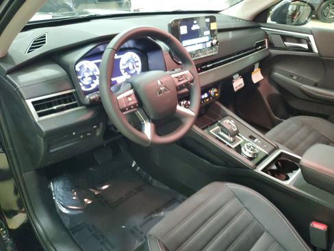 New 2025 Mitsubishi Outlander SE image 22