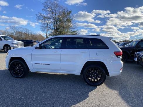 Certified 2021 Jeep Grand Cherokee Laredo X image 8