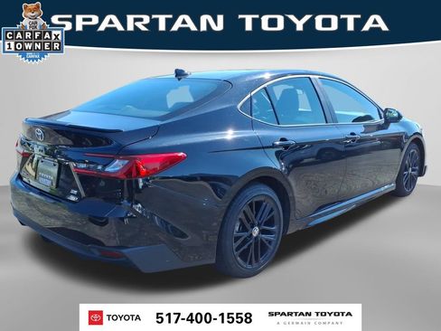 Used 2026 Toyota Camry SE FWD image 6