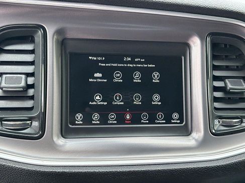 Used 2019 Dodge Challenger SXT w/ Driver Convenience Group RWD image 10