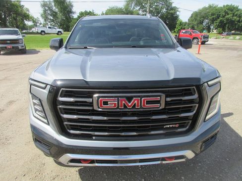 New 2026 GMC Yukon AT4 Ultimate AWD/4WD image 10