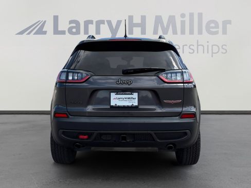 Used 2022 Jeep Cherokee Trailhawk w/ Sound & Nav Group AWD/4WD image 5