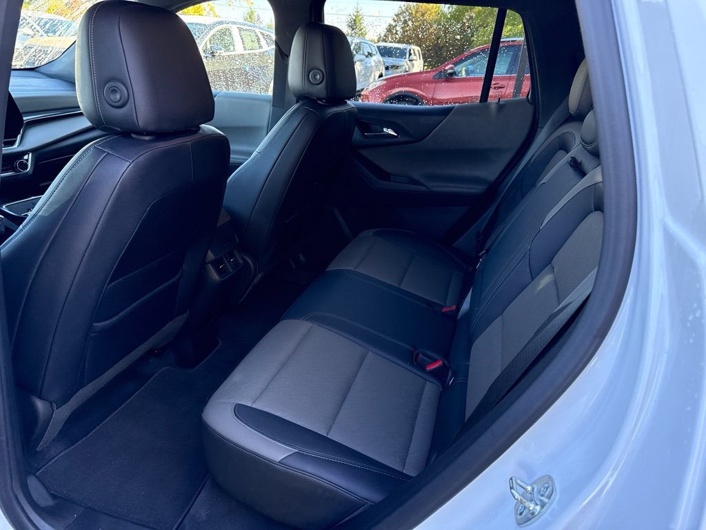 Used 2025 Chevrolet Equinox LT w/ Convenience Package II AWD/4WD image 10