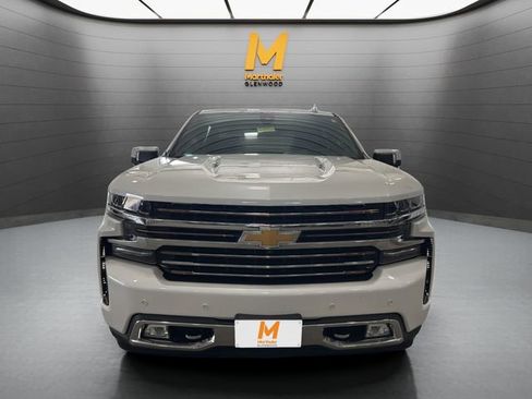 Used 2020 Chevrolet Silverado 1500 High Country w/ Technology Package image 3