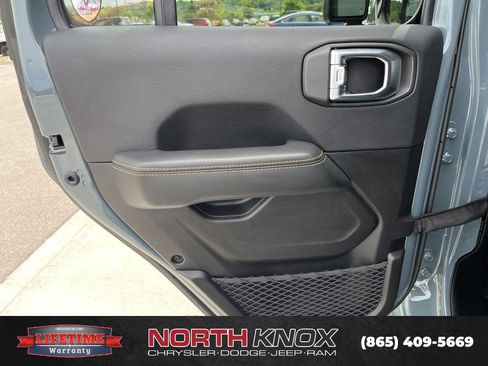 Used 2025 Jeep Wrangler Unlimited Sahara AWD/4WD image 14