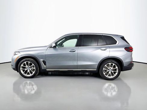 Used 2024 BMW X5 xDrive50e w/ Parking Assistance Package image 4