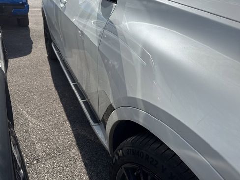 Used 2024 BMW X7 xDrive40i w/ M Sport Package image 5